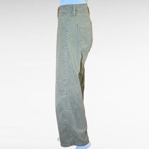 Levis Olive Herringbone Classic Utility Wide Leg Pants Size 6 - Picture 4 of 12